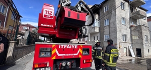 Kayseri'de ev yangını: 2 kişi dumandan etkilendi