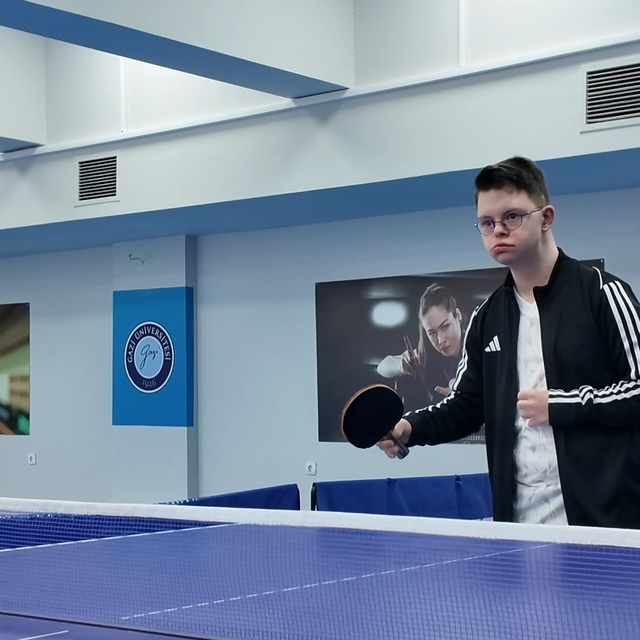 Down sendromlu üniversite öğrencisi spor tutkusuyla başarıya koşuyor