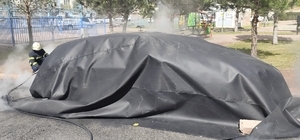 Kayseri'de yanan elektrikli otomobile battaniye yöntemiyle müdahale edildi