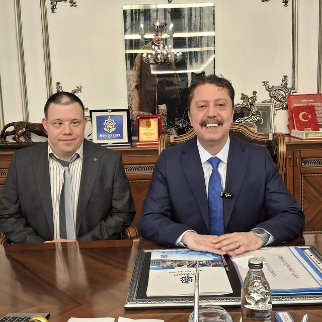 Beypazarı Belediye Başkanı Kasap vatandaşlarla bayramlaştı