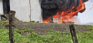 Düzce'de 3 katlı binanın garajında çıkan yangın söndürüldü