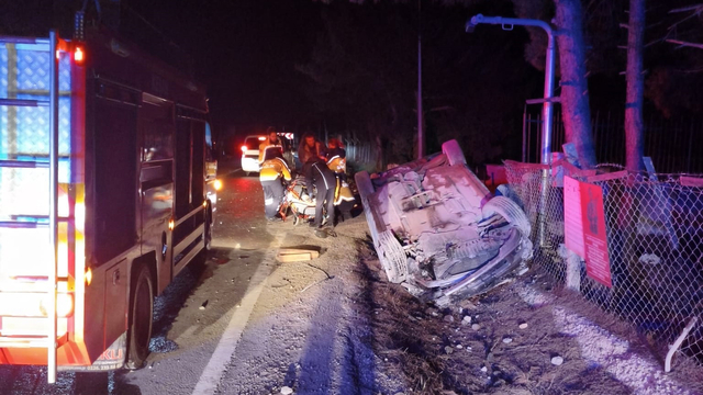 Edirne'de otomobil takla attı: 5 yaralı