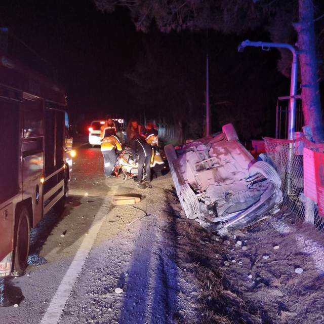 Edirne'de otomobil takla attı: 5 yaralı