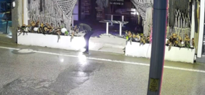 Kocaeli'de kafenin kundaklandığı anlar kamerada