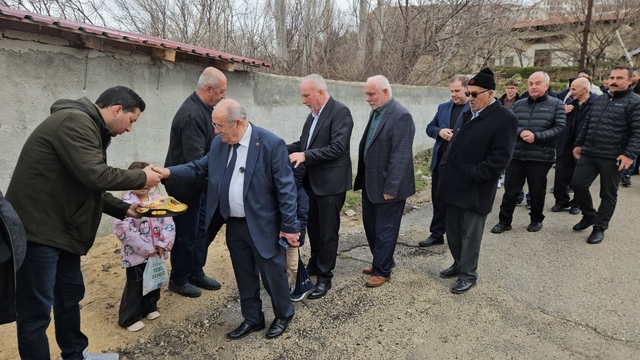 Darende'de yarım asırlık bayramlaşma geleneği