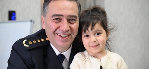 Ağrı Emniyet Müdürü Önder’den bayram mesaisindeki polislere ziyaret