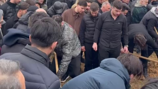 Öldürülen futbolcu Kaan Kundakçı, Sakarya'da toprağa verildi