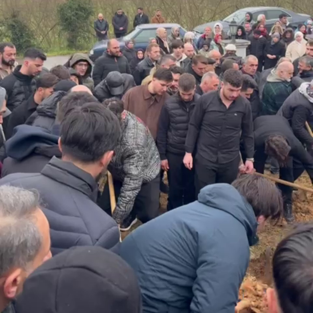 Öldürülen futbolcu Kaan Kundakçı, Sakarya'da toprağa verildi