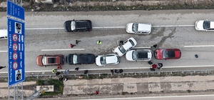 Bayram dönüşü zincirleme kaza: Anne ve iki çocuğu yaralandı