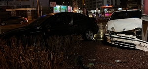 Konya’da otomobiller çarpıştı: 2 yaralı