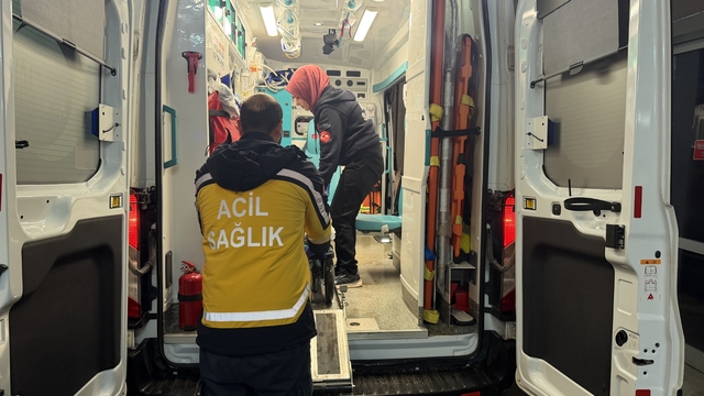 Adıyaman'da iki otomobil çarpıştı: 2 yaralı