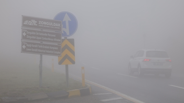 Zonguldak'ta yoğun sis etkili oluyor