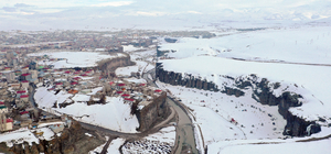 Baharda karla kaplanan Murat Kanyonu gece ve gündüz dronla görüntülendi