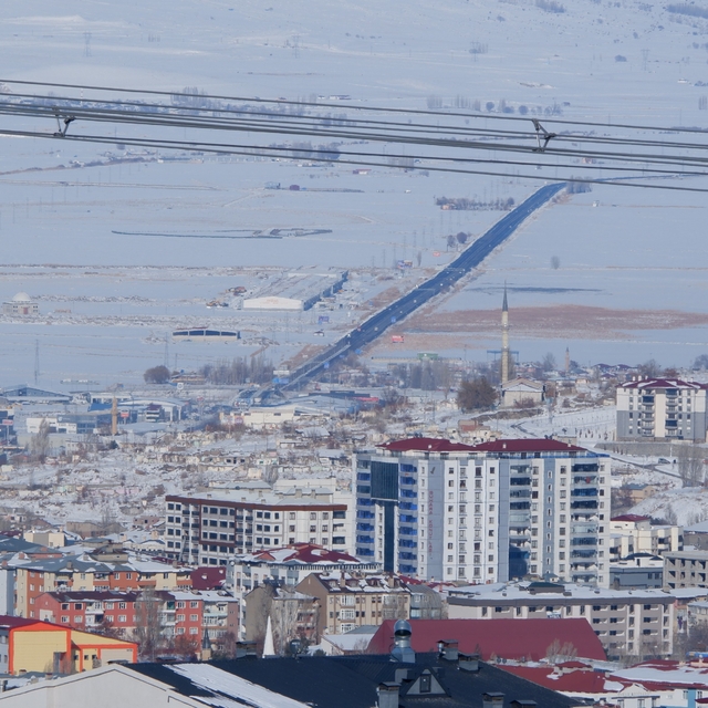 Kar Doğu'yu terk etmiyor, uzmanlar çığ, buzlanma ve don uyarısı yaptı