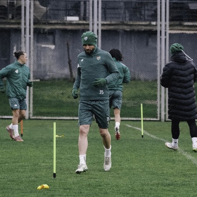 Bursaspor'da Gebze hazırlıkları sürüyor