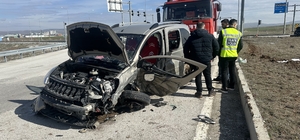 Çorum'da çarpışan iki otomobildeki 6 kişi yaralandı