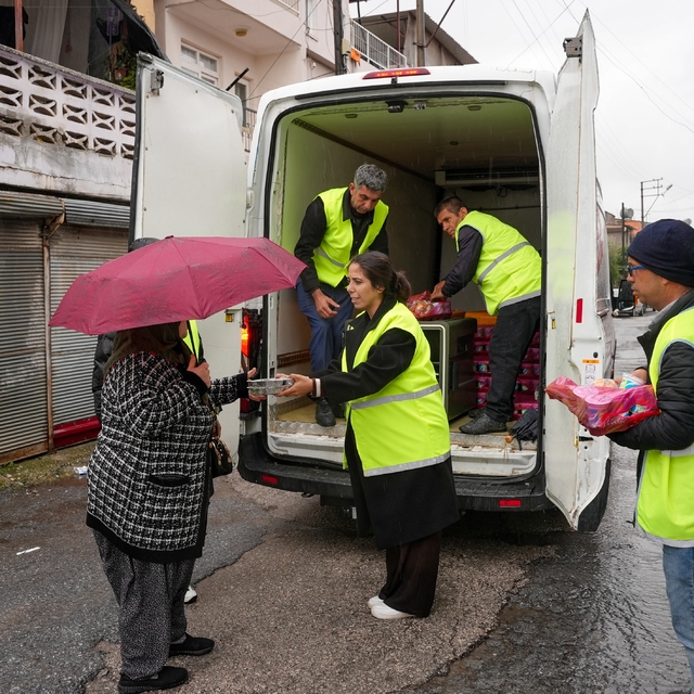 Tarsus'ta bayram sofrası evlere taşındı: 15 bin kişiye ulaşıldı