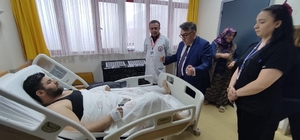 BEUN Rektörü Özölçer'den bayram ziyareti, hastalar ve sağlık çalışanlarıyla...