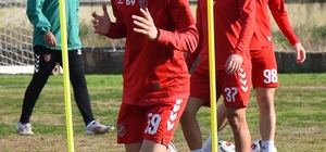 Karşıyaka'da Adem kayıplarda