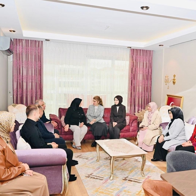 Milletvekili Ölmeztoprak'tan şehit ailesine bayram ziyareti