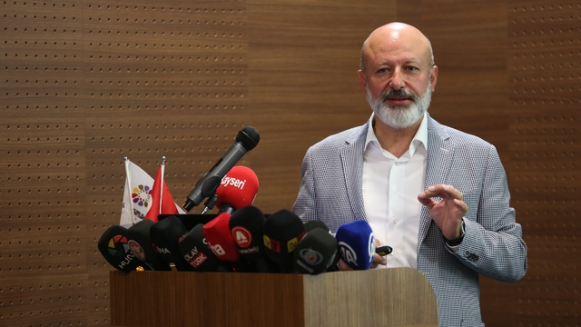 Başkan Çolakbayrakdar: "Yapay zekâ ve 3. nesil yazılım ile hızlı çözüm üretiyoruz"
Çözüm Merkezi'nde dijital dönüşümle talepler anında karşılanıyor