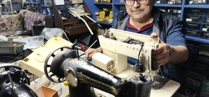 Arıza yapan makine İhsan Usta'nın hayatına yön verdi Terzilik yaparken makine tamircisi oldu, şimdi yetkili servis olarak hizmet veriyor