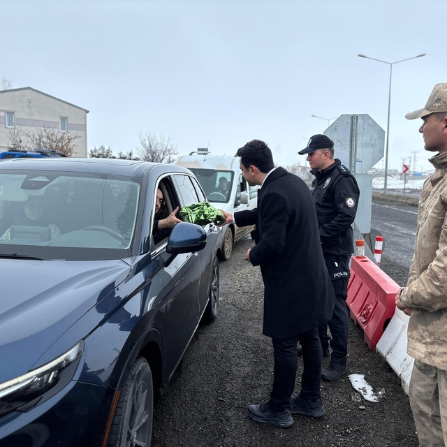 Susuz Kaymakamı Muhammed Emin Tutal'dan bayram mesaisi