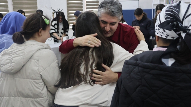 Erzurum'da bayram sevinci: Çocuk evlerinde anlamlı buluşma