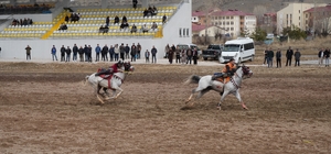 Bayburt’ta gelenek bozulmadı: Ramazan Bayramı ata sporu ciritle uğurlandı
