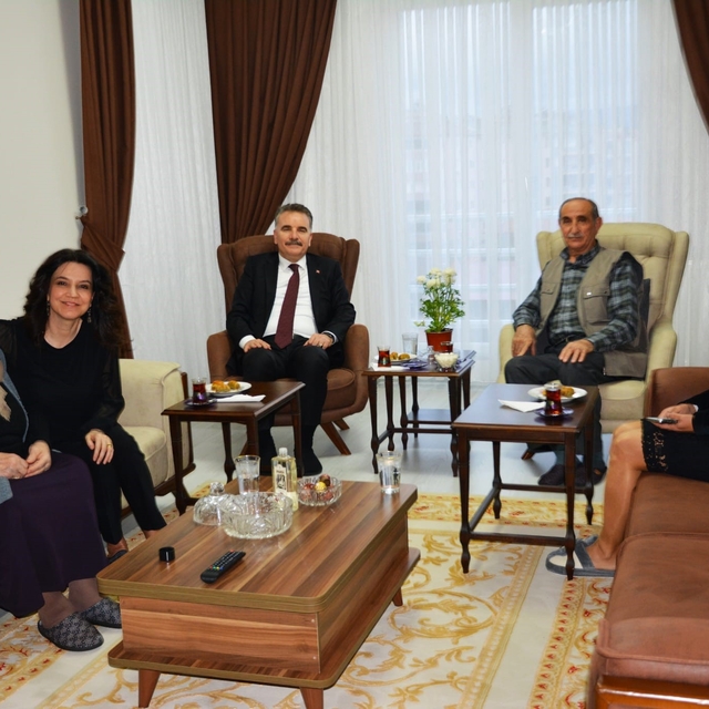 Kaymakam Odabaş'tan bayramda şehit ailelerine ziyaret