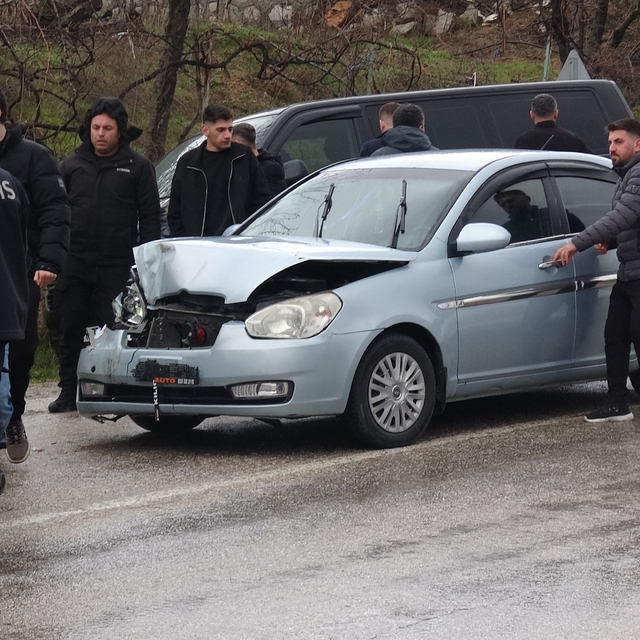 Malatya'da 5 araçlı zincirleme kaza: 4 yaralı
