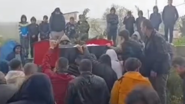 Hatay'da silahlı kavgada ölen baba ile oğlu toprağa verildi