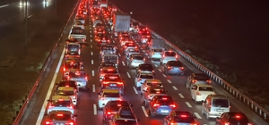 Bayram göçü sürüyor: Düzce'de trafik durma noktasına geldi