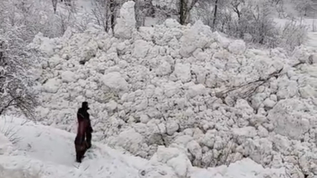 Yüksekova'da aynı bölgede ikinci çığ