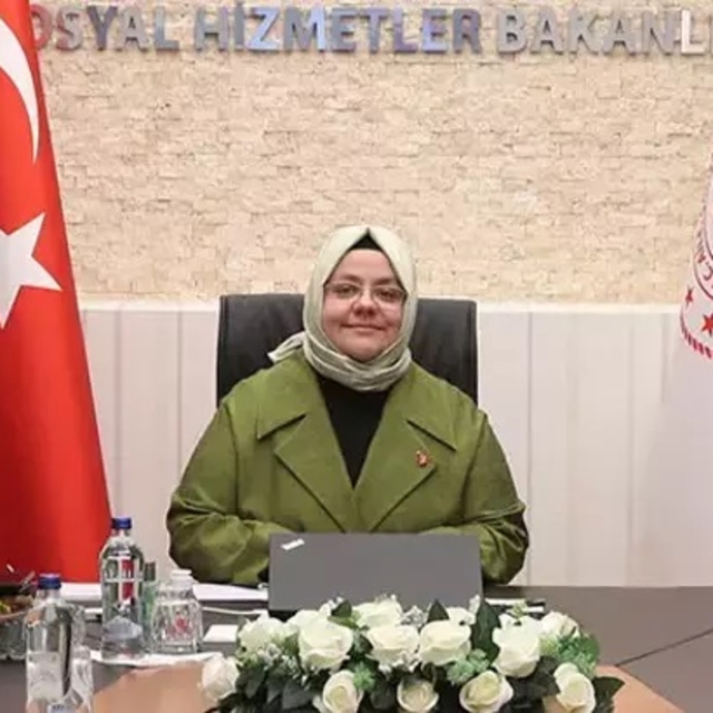 Eskişehir'de zincirleme kaza: Eski bakanlar Koç ve Selçuk da yaralı