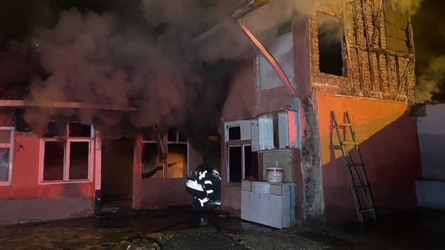 Çorum'da gecekondu yangını