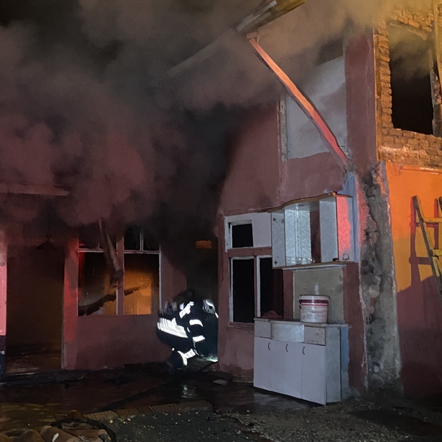 Çorum'da gecekondu yangını