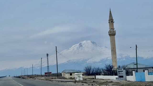 Ağrı Dağı'nın zirvesi göz kamaştırdı