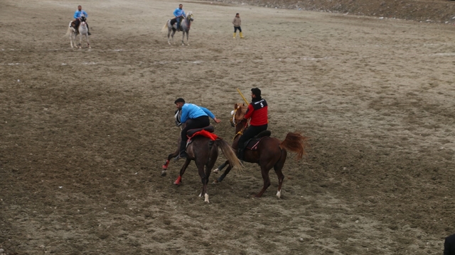 Cirit müsabakası nefes kesti