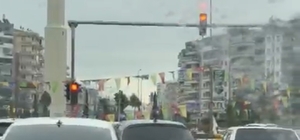 Diyarbakır’da sağanak nedeniyle cadde ve sokaklar adeta göle döndü