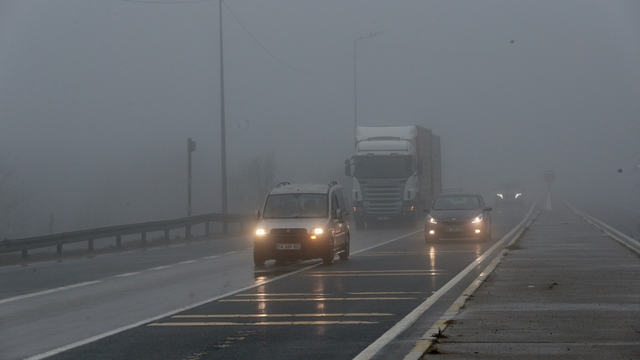 Bolu Dağı'nda sis ulaşımı olumsuz etkiledi