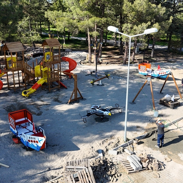 Ertuğrulgazi Türbesi içerisindeki park alanında çalışmalar hız kazandı