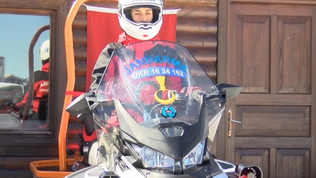 'Beyaz cennet'te tatilcilerin güvenliği Eda astsubaya emanet