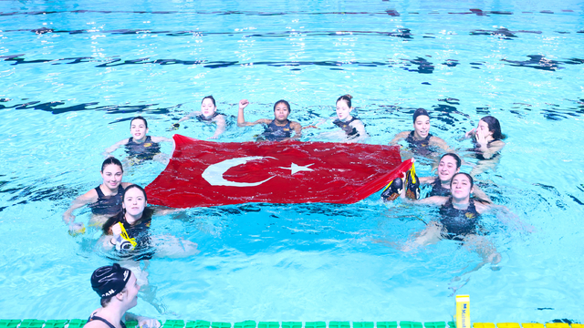 Göztepe'den sutopunda İzmir'e üçüncü Avrupa zaferi