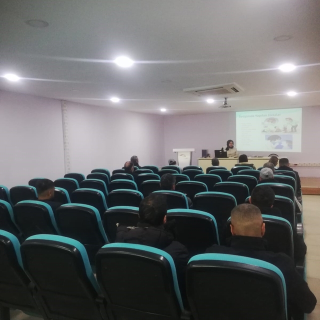 Elazığ'da yükümlülere 'İletişim Becerileri' semineri verildi