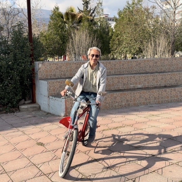 Osmaniye'de 47 yıllık berberin 41 yıllık bisiklet sevdası