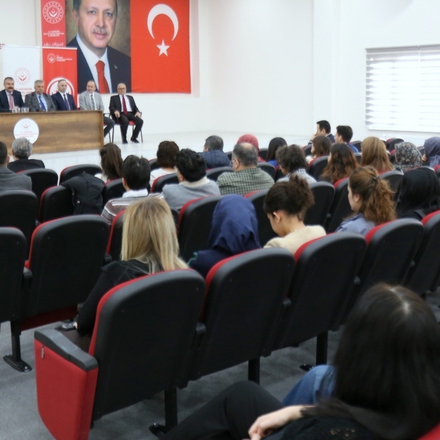 Sosyal hizmet çalışanları bayram tatili sonrası ilk mesaide buluştu