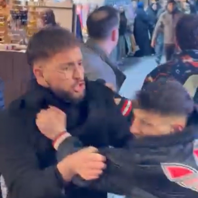 Kapalı Çarşı'da meydan muharebesi... Onlarca kişi birbirine girdi
Bursa'da...