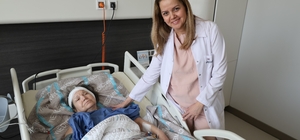 60 yıllık sessizliği koklear implantla son bulacak