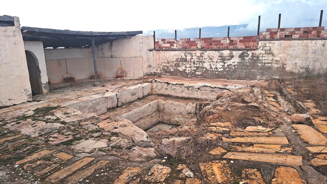 Hisarcık'taki tarihi Roma hamamı bakımsızlıktan yok oluyor